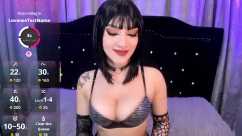 Snapshot of hallsred_rh chatting on 06/10/26, 11:03 Halls Red online show from 06/10/26, 11:03