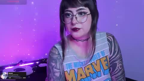 Snapshot of hallucigenia_sparza chatting on 06/11/26, 11:52 Hallu online show from 06/11/26, 11:52