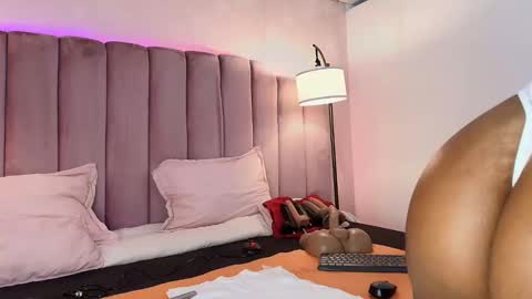  Hally Bans  online show from 02/05/25, 06:59