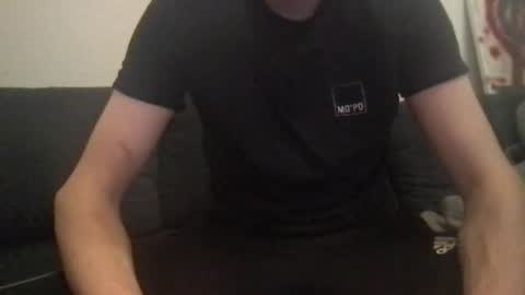 Snapshot of halunke94 chatting on 12/20/25, 11:45 halunke94 online show from 12/20/25, 11:45