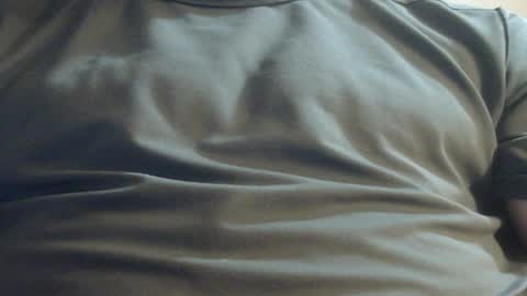 Snapshot of hamhead71 chatting on 01/03/25, 08:01 hamhead71 online show from 01/03/25, 08:01