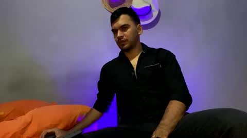 hamiltong12 online show from 11/17/25, 05:02