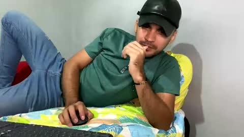 hamiltong12 online show from 11/30/25, 07:51