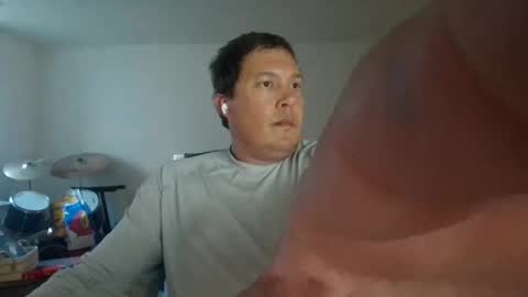 Snapshot of hammer44234423 chatting on 03/01/25, 10:10 hammer44234423 online show from 03/01/25, 10:10