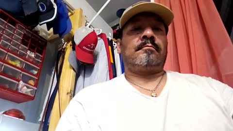 Snapshot of hammybone74 chatting on 01/08/25, 11:54 Hammy online show from 01/08/25, 11:54