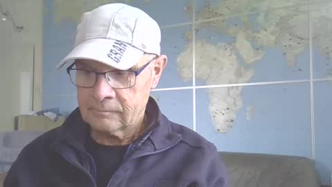 Snapshot of hamto65 chatting on 02/24/25, 02:04 Prefer men 80 online show from 02/24/25, 02:04