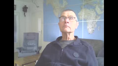 Snapshot of hamto65 chatting on 10/04/25, 08:34 Prefer men 80 online show from 10/04/25, 08:34