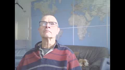 Snapshot of hamto65 chatting on 11/10/25, 03:00 Prefer men 80 online show from 11/10/25, 03:00