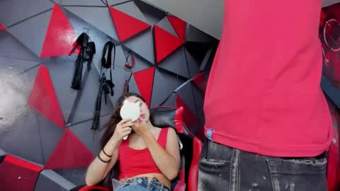 Hana and Zeta online show from 09/27/25, 12:10