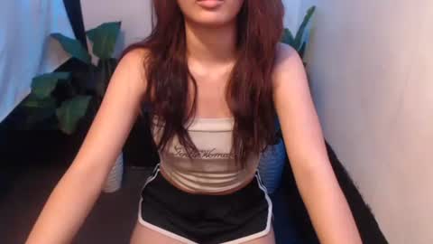 hana_soojin online show from 10/05/25, 02:15