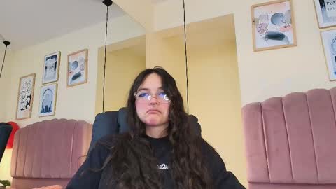 hanabie_ online show from 02/22/26, 03:18