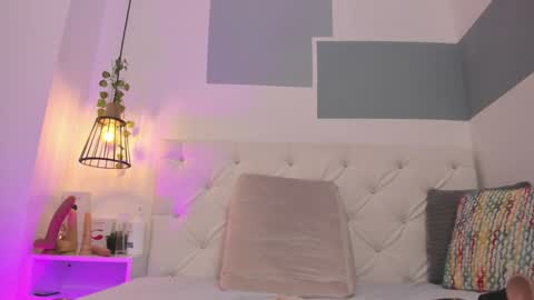 hanah_gray online show from 01/17/25, 05:19