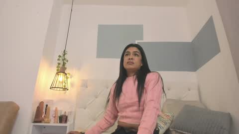 hanah_gray online show from 01/26/25, 11:39