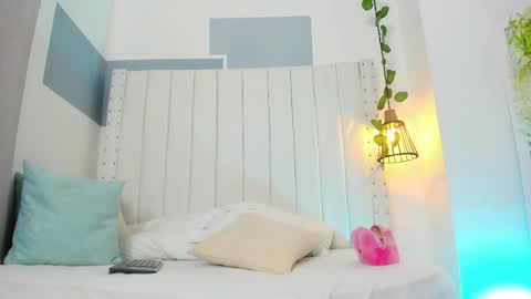 hanah_gray online show from 10/02/25, 11:06