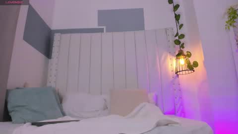 hanah_gray online show from 10/29/25, 11:01