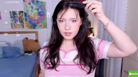 hanahwoods online show from 11/30/25, 02:10