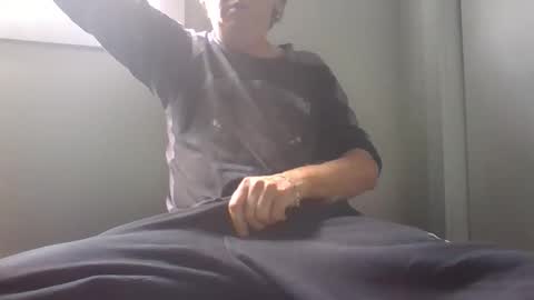 hand_ball_32 online show from 03/18/26, 01:53