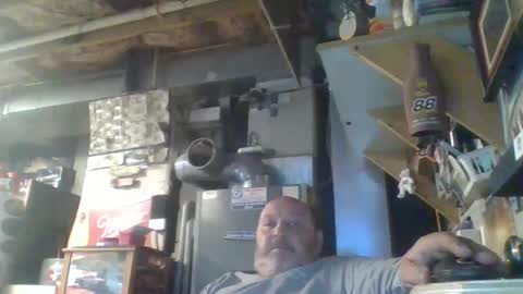 naked man online show from 04/28/26, 09:09