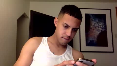 handsome01_ online show from 12/15/25, 06:56