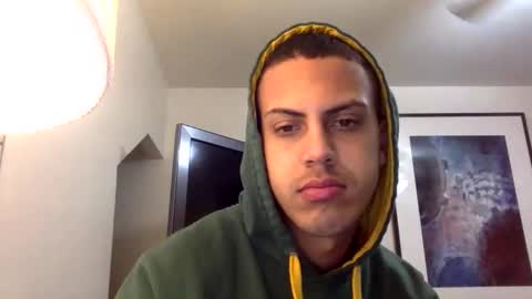 handsome01_ online show from 12/22/25, 12:51