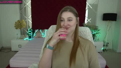 Snapshot of handsome_d_ chatting on 12/28/24, 04:19 Dayana online show from 12/28/24, 04:19