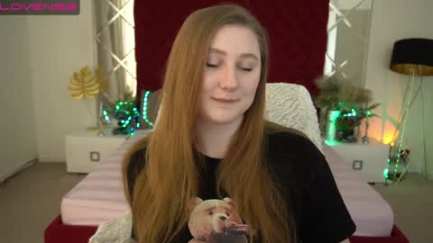 Snapshot of handsome_d_ chatting on 01/06/25, 07:45 Dayana online show from 01/06/25, 07:45