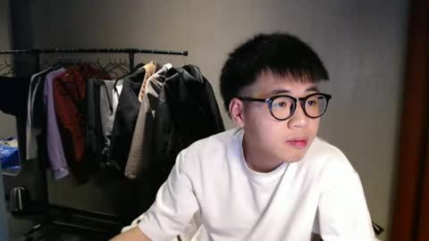 handsome_mannn online show from 03/03/25, 10:20