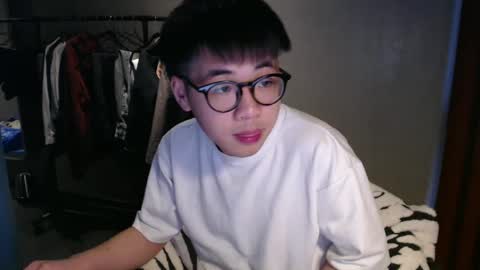 handsome_mannn online show from 03/04/25, 04:20