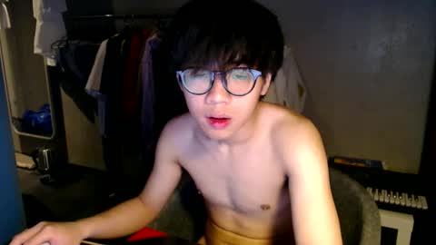 Snapshot of handsome_mannn chatting on 05/21/26, 10:50 handsome_mannn online show from 05/21/26, 10:50