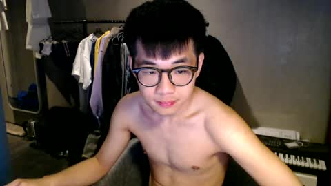 Snapshot of handsome_mannn chatting on 07/03/26, 12:06 handsome_mannn online show from 07/03/26, 12:06
