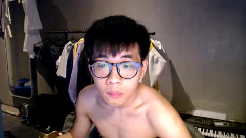 Snapshot of handsome_mannn chatting on 07/14/26, 10:48 handsome_mannn online show from 07/14/26, 10:48
