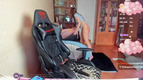 Snapshot of handsome_whale chatting on 05/19/26, 01:50 Mila online show from 05/19/26, 01:50