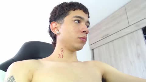 Snapshot of handsome_white1 chatting on 09/24/25, 05:38 jorge daniel online show from 09/24/25, 05:38