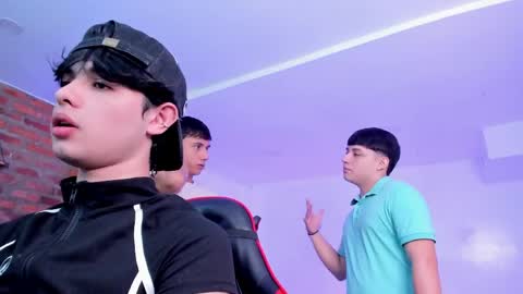 leonardfarrucknick and otis online show from 04/08/26, 02:50