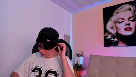 leonardfarrucknick and otis online show from 04/21/26, 02:56