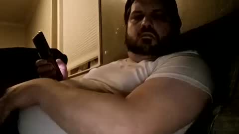 Snapshot of handsomedaddy198924 chatting on 01/07/26, 08:39 Handsomedaddy198923 online show from 01/07/26, 08:39