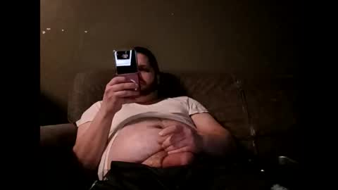 Snapshot of handsomedaddy198924 chatting on 02/13/26, 08:54 Handsomedaddy198923 online show from 02/13/26, 08:54