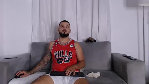 Snapshot of handsomen69 chatting on 02/27/26, 03:39 Handsomen online show from 02/27/26, 03:39