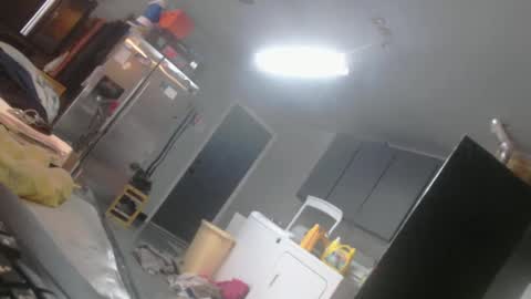 Snapshot of handyman5303 chatting on 12/18/24, 06:57 Handystudman online show from 12/18/24, 06:57