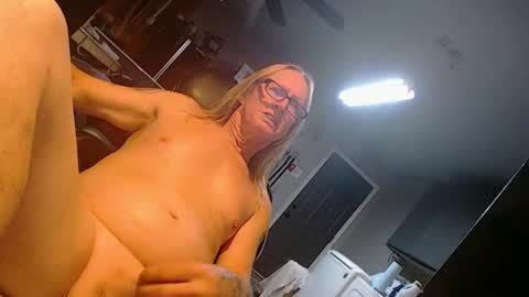 Snapshot of handyman5303 chatting on 11/17/25, 09:59 Handystudman online show from 11/17/25, 09:59