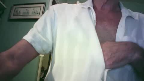 Snapshot of handymanforyou177322 chatting on 10/11/25, 10:08 handymanforyou177322 online show from 10/11/25, 10:08
