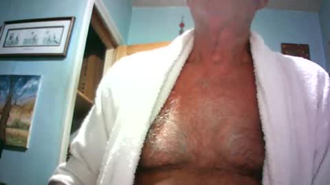 Snapshot of handymanforyou177322 chatting on 07/26/26, 09:32 handymanforyou177322 online show from 07/26/26, 09:32