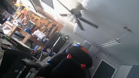 handystud33 online show from 04/11/26, 05:50