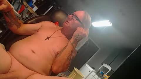 Snapshot of handystud33 chatting on 05/26/26, 07:37 handystud33 online show from 05/26/26, 07:37