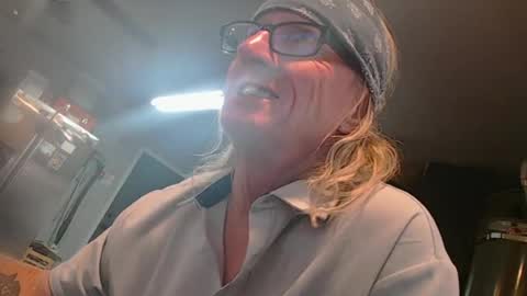 Snapshot of handystud33 chatting on 06/18/26, 06:46 handystud33 online show from 06/18/26, 06:46