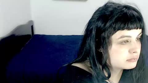 Snapshot of hanna99moon chatting on 10/04/25, 05:49 JUANA online show from 10/04/25, 05:49