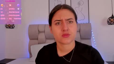 hanna__evans_ online show from 01/08/26, 11:56