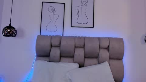 hanna__evans_ online show from 01/14/26, 12:11