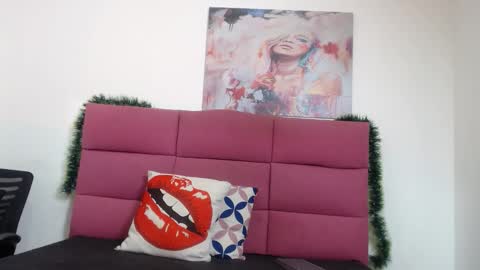 Snapshot of hanna__palmer1 chatting on 12/06/24, 11:44 Hanna Palmer online show from 12/06/24, 11:44