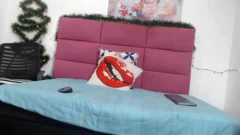 Snapshot of hanna__palmer1 chatting on 12/18/24, 02:49 Hanna Palmer online show from 12/18/24, 02:49